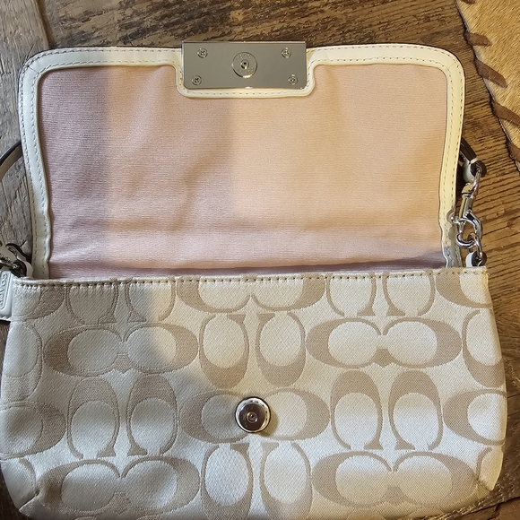 Coach wristlet wallet - Picture 3 of 4